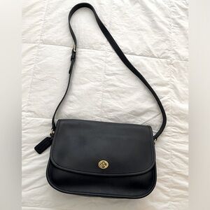 Vintage Coach Leather Navy City Bag 9790